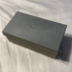 Dior gift box with 2 ribbon**